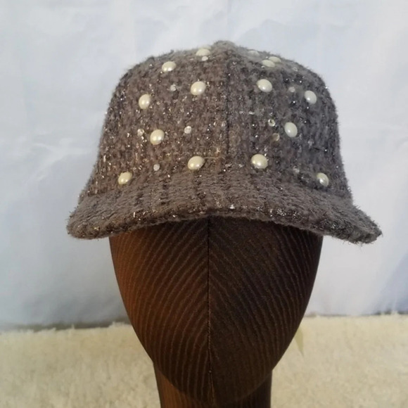 Gray sparkly‎ tweed hat with pearl embellishment - Picture 2 of 7